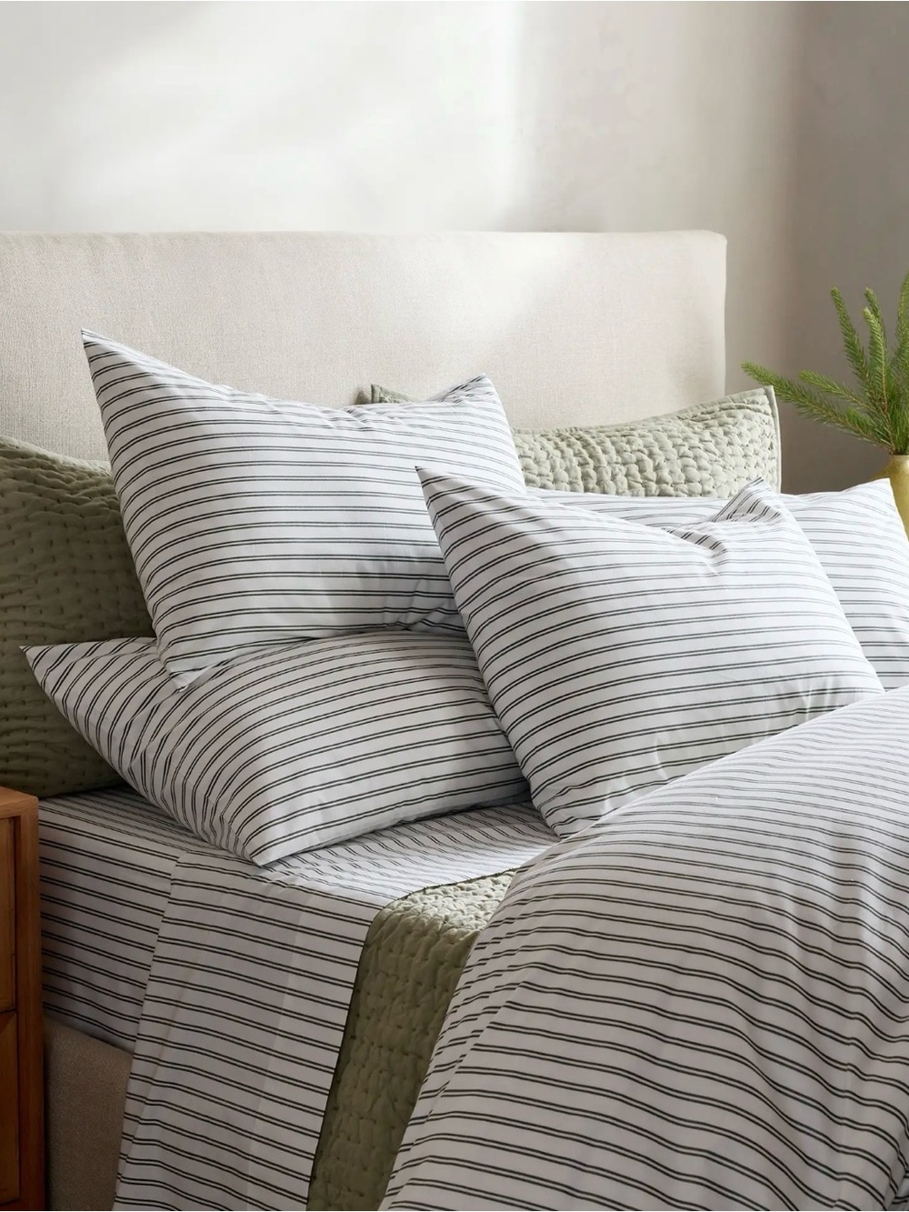Quince Organic Crisp Percale Double Stripe Duvet Cover Set - Picture 3 of 6